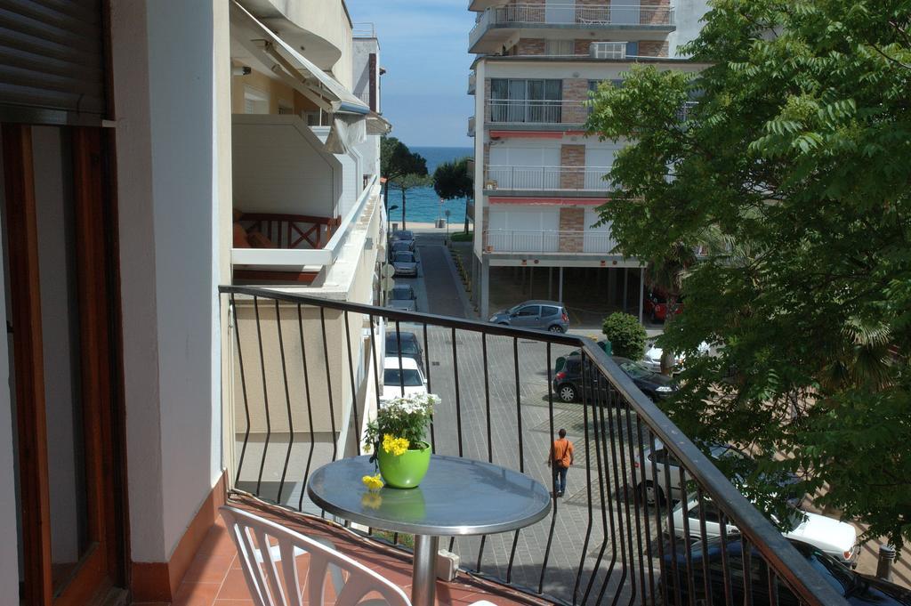 Hostal La Marina ปลาตจาดาโร ภายนอก รูปภาพ