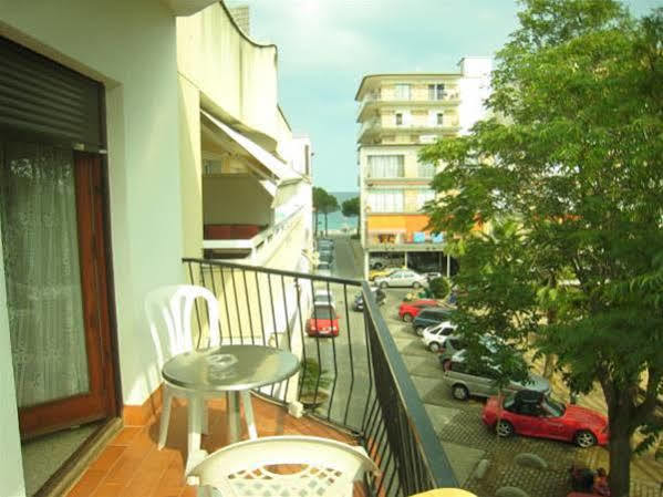 Hostal La Marina ปลาตจาดาโร ภายนอก รูปภาพ