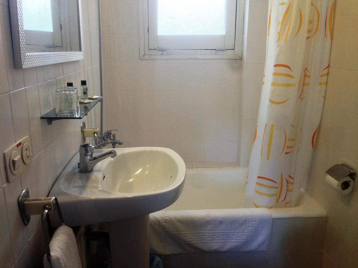 Hostal La Marina ปลาตจาดาโร ภายนอก รูปภาพ